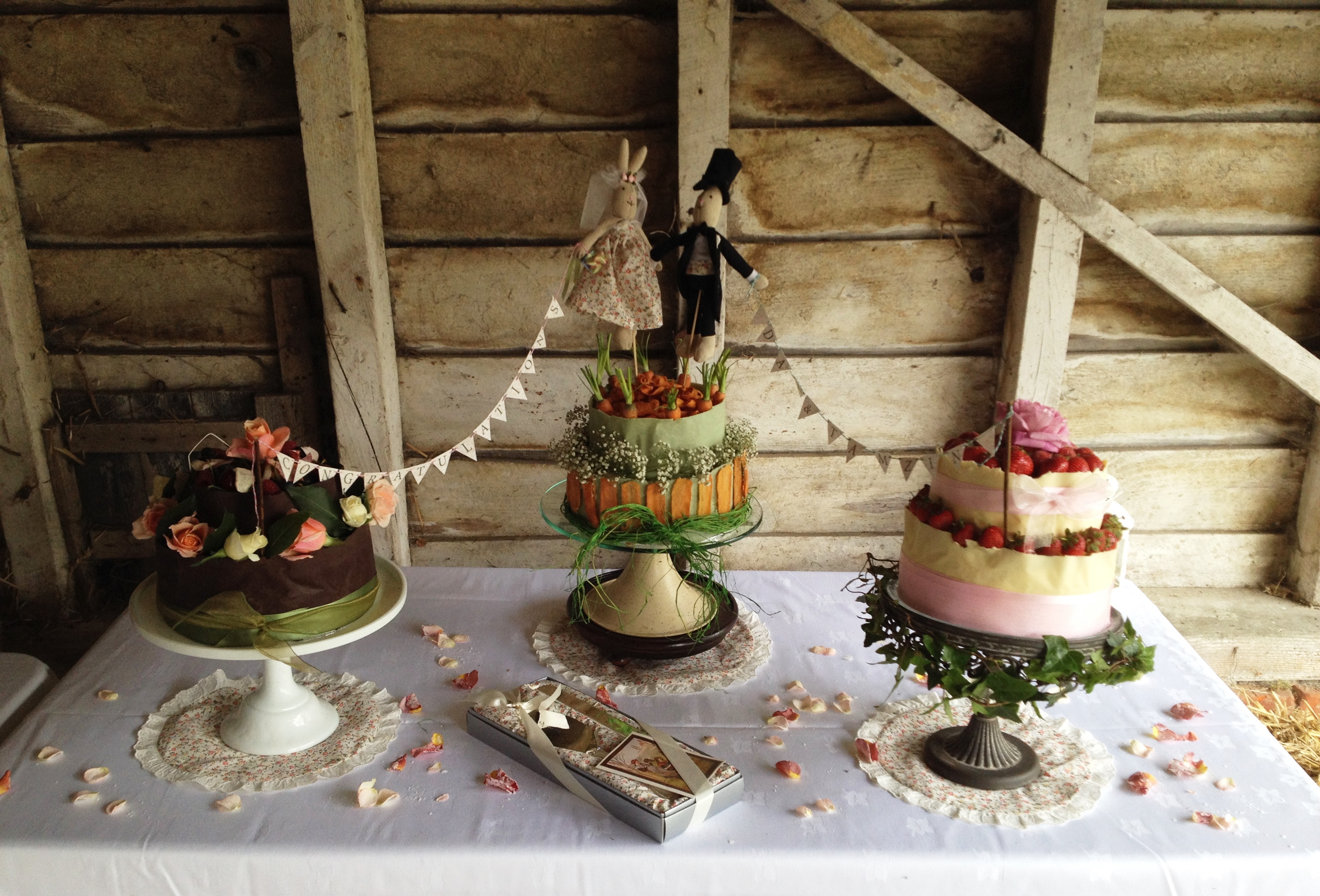 Unique wedding cakes wiltshire